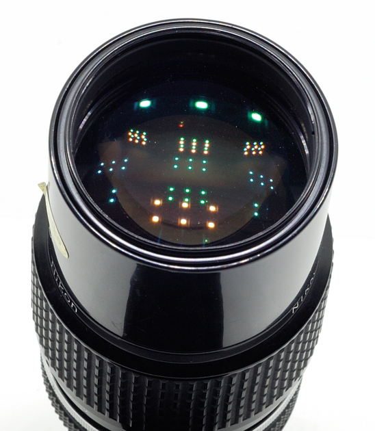 Light reflections in lens